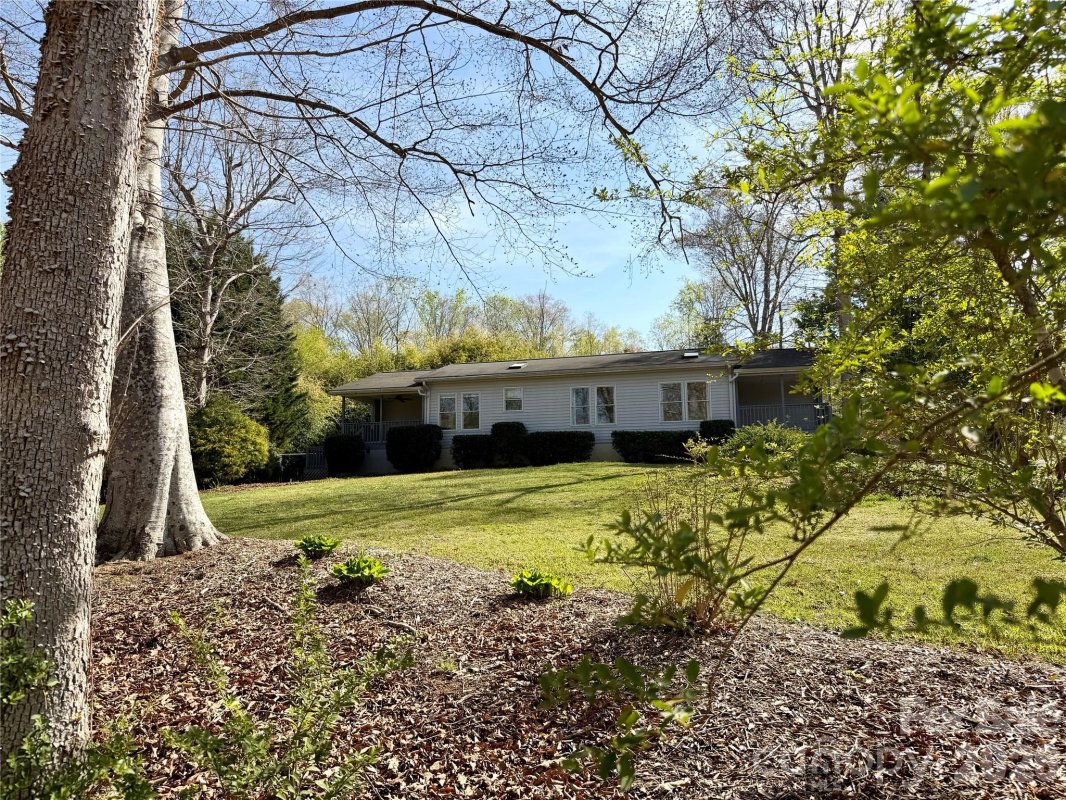 1270 Lilly Drive