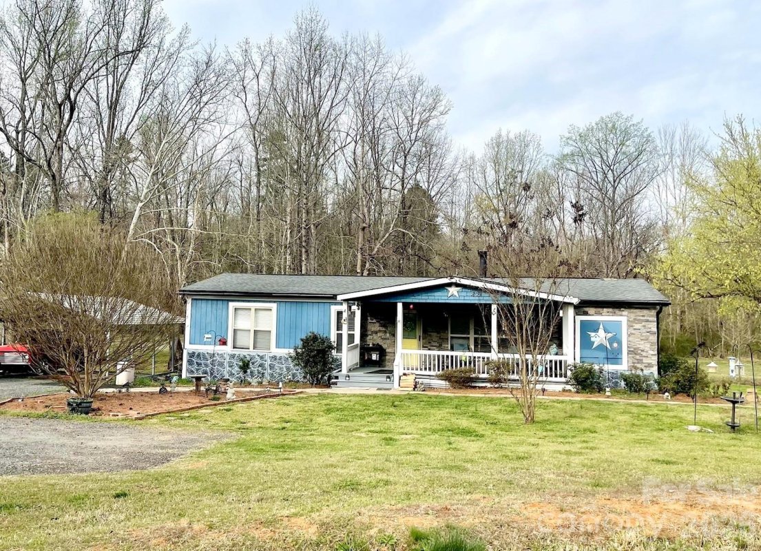 1283 Lilly Drive
