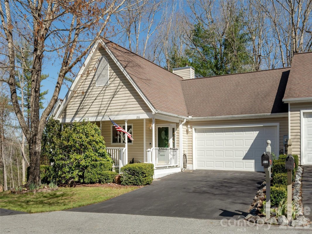 206 Black Oak Lane