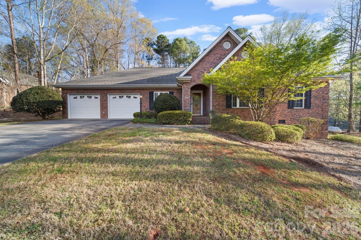 2910 Noritake Trail