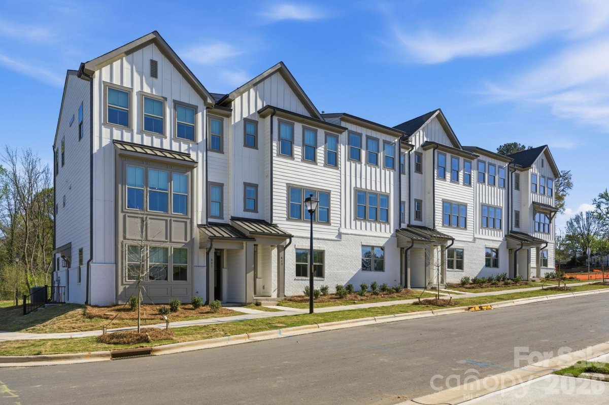 809 Garringer Place