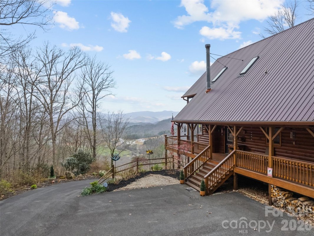 693 High Splendor Road