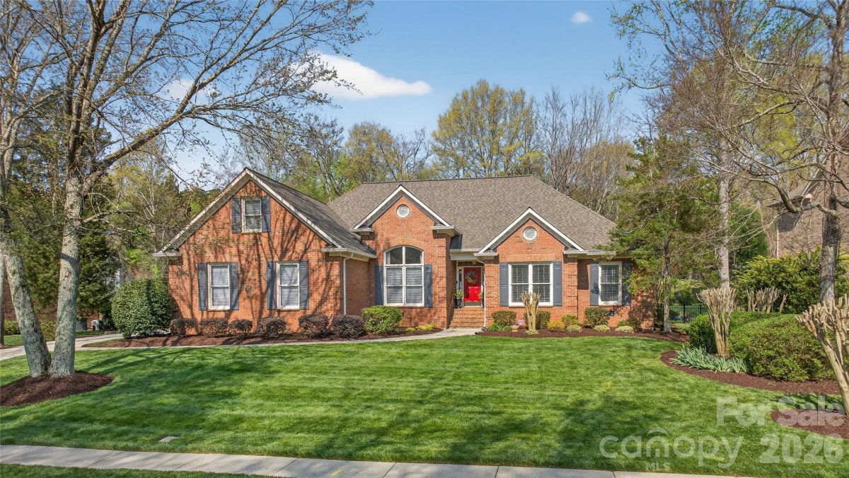 12800 Darby Chase Drive