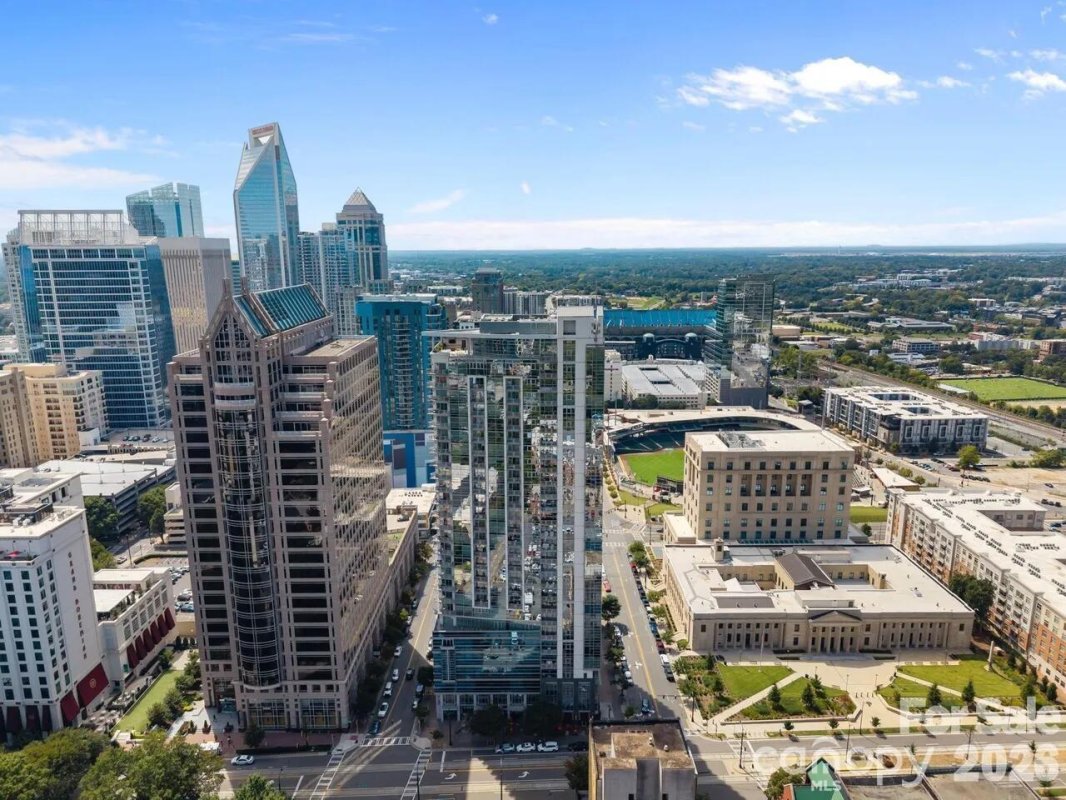 333 W Trade Street
