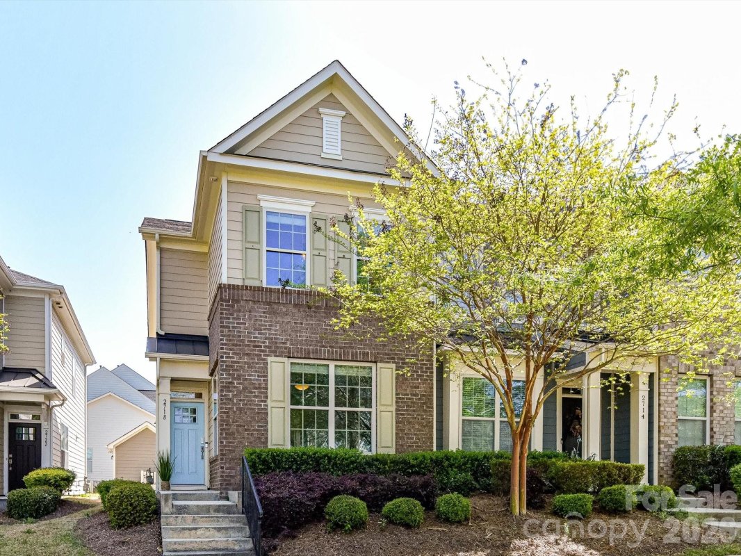 2718 Tranquil Oak Place