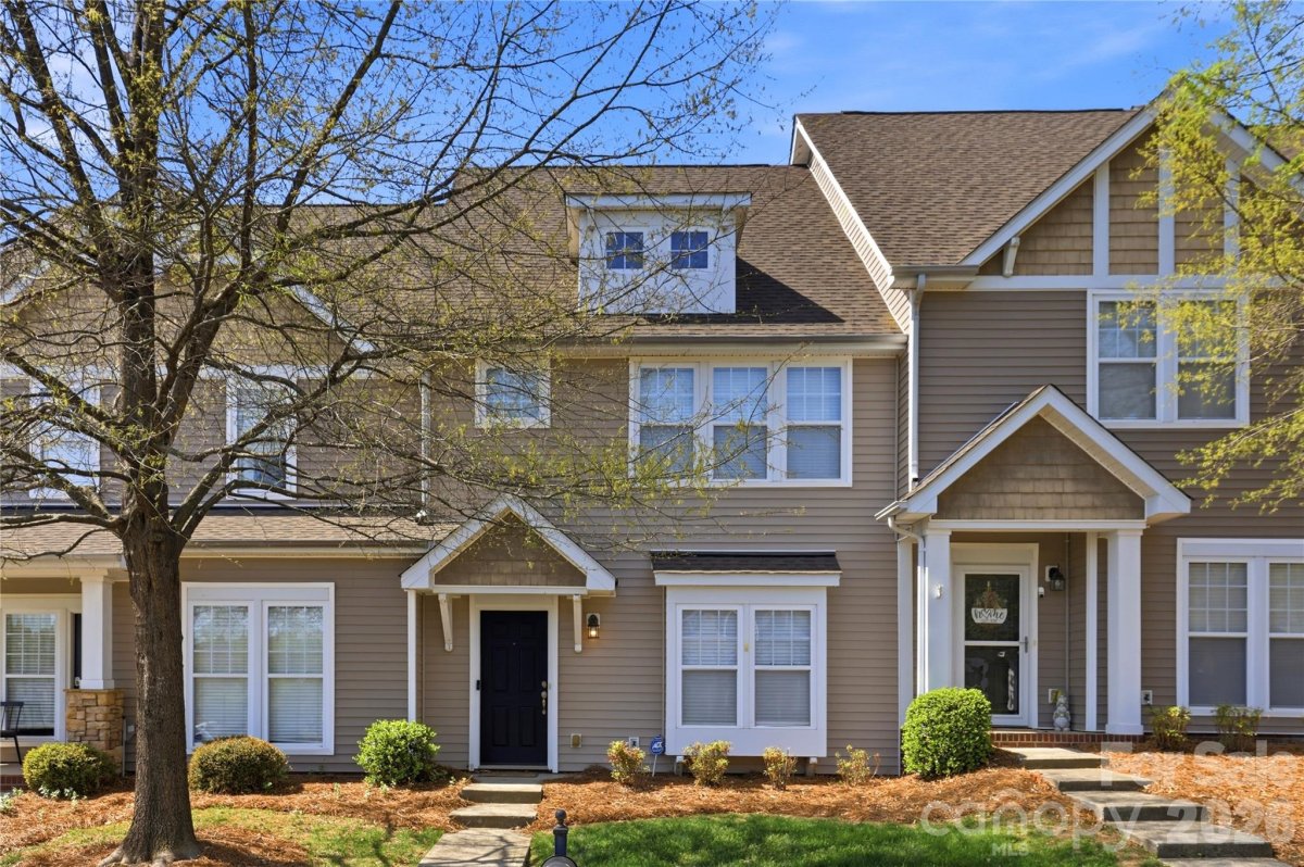 1005 Laparc Lane