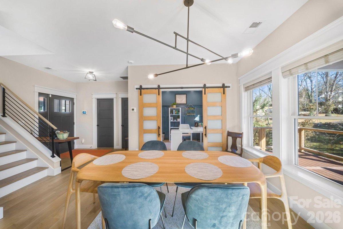 38 Acona Lane