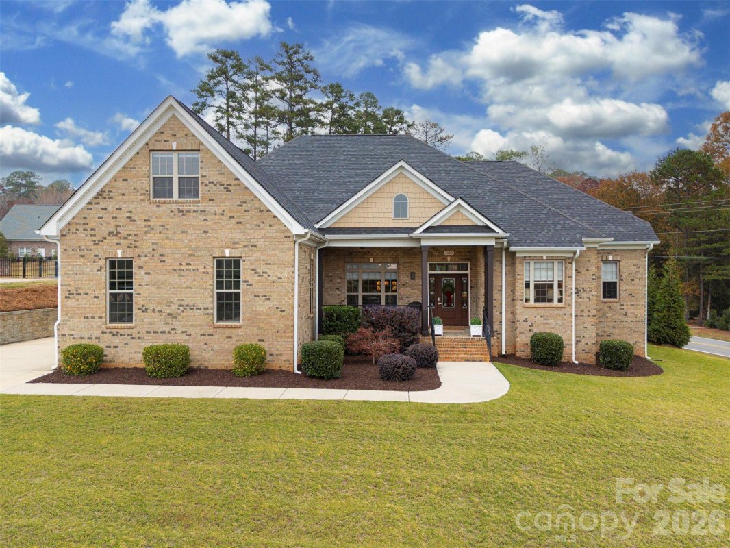 3000 Applewood Point Lane