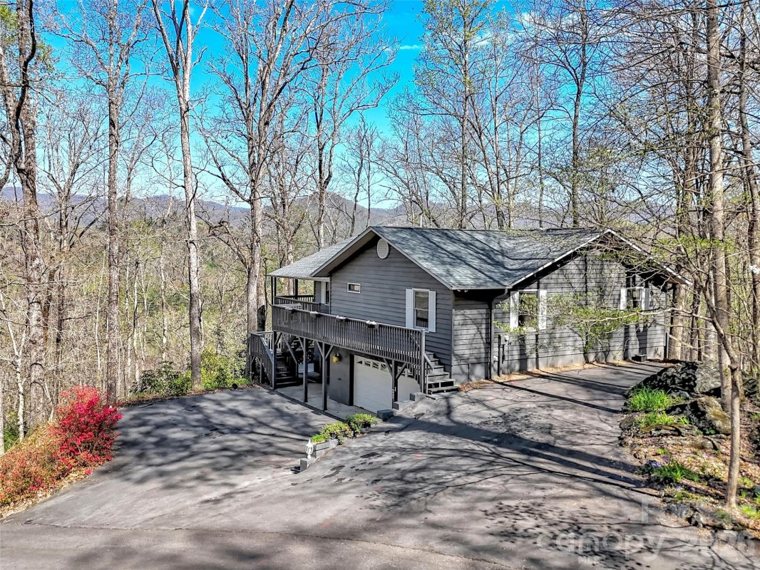 400 Indian Trail