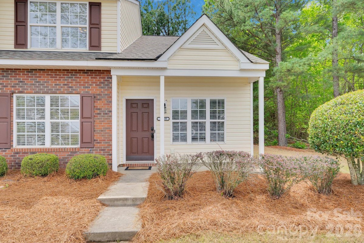 17039 Greenlawn Hills Court