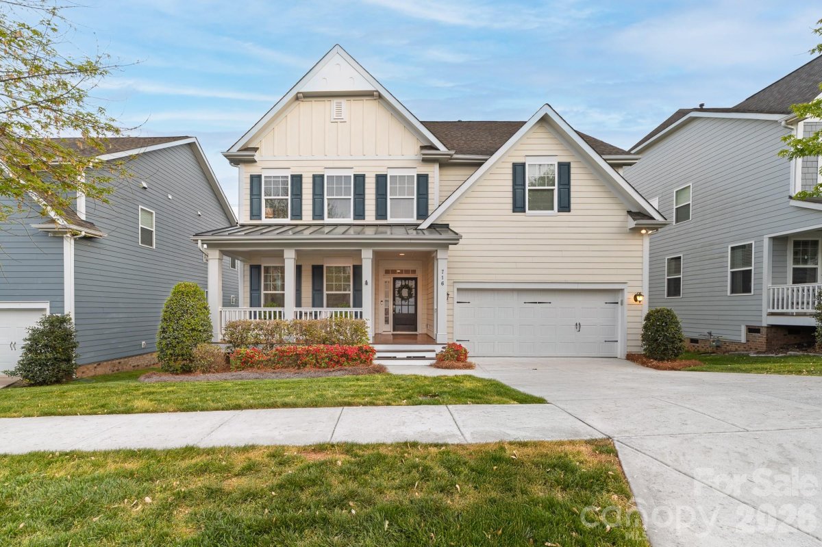 716 Lakeview Drive