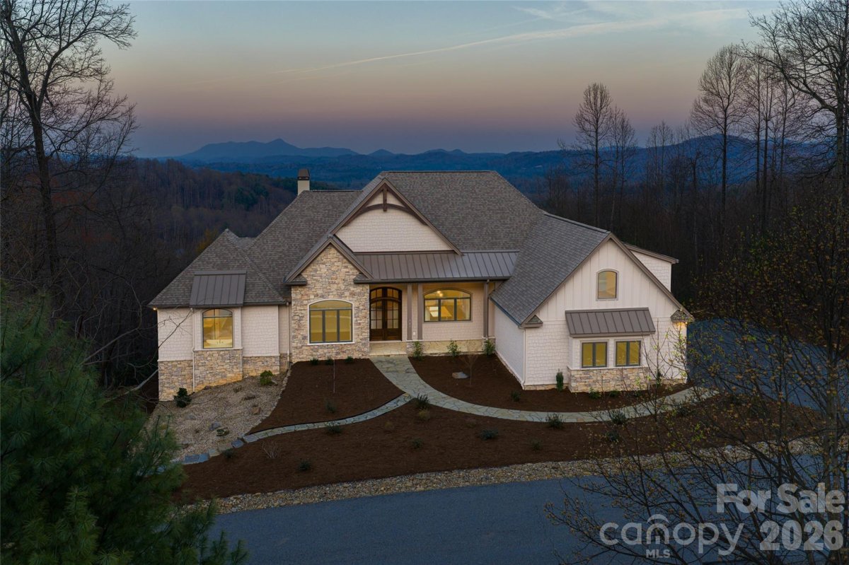 527 Falkirk Way