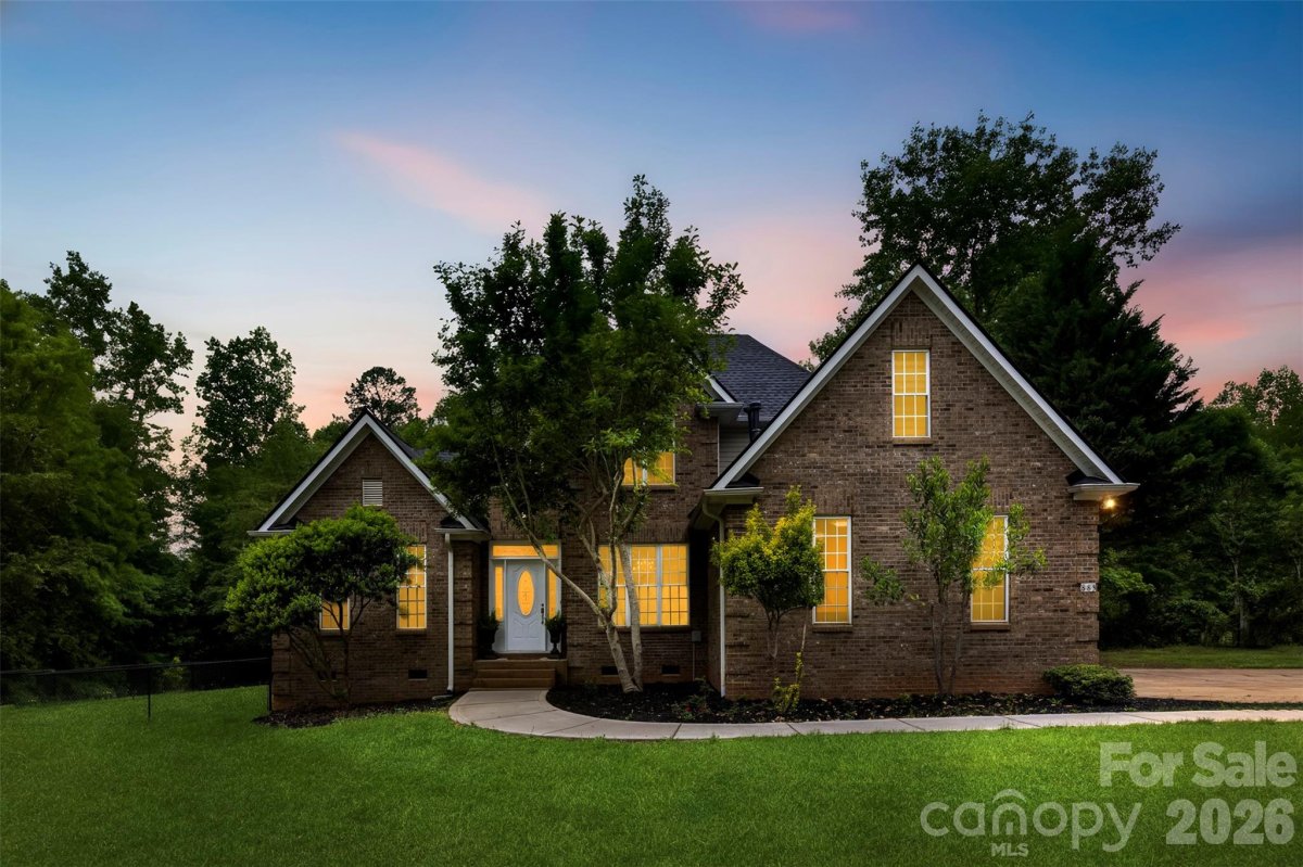883 Silver Charm Lane