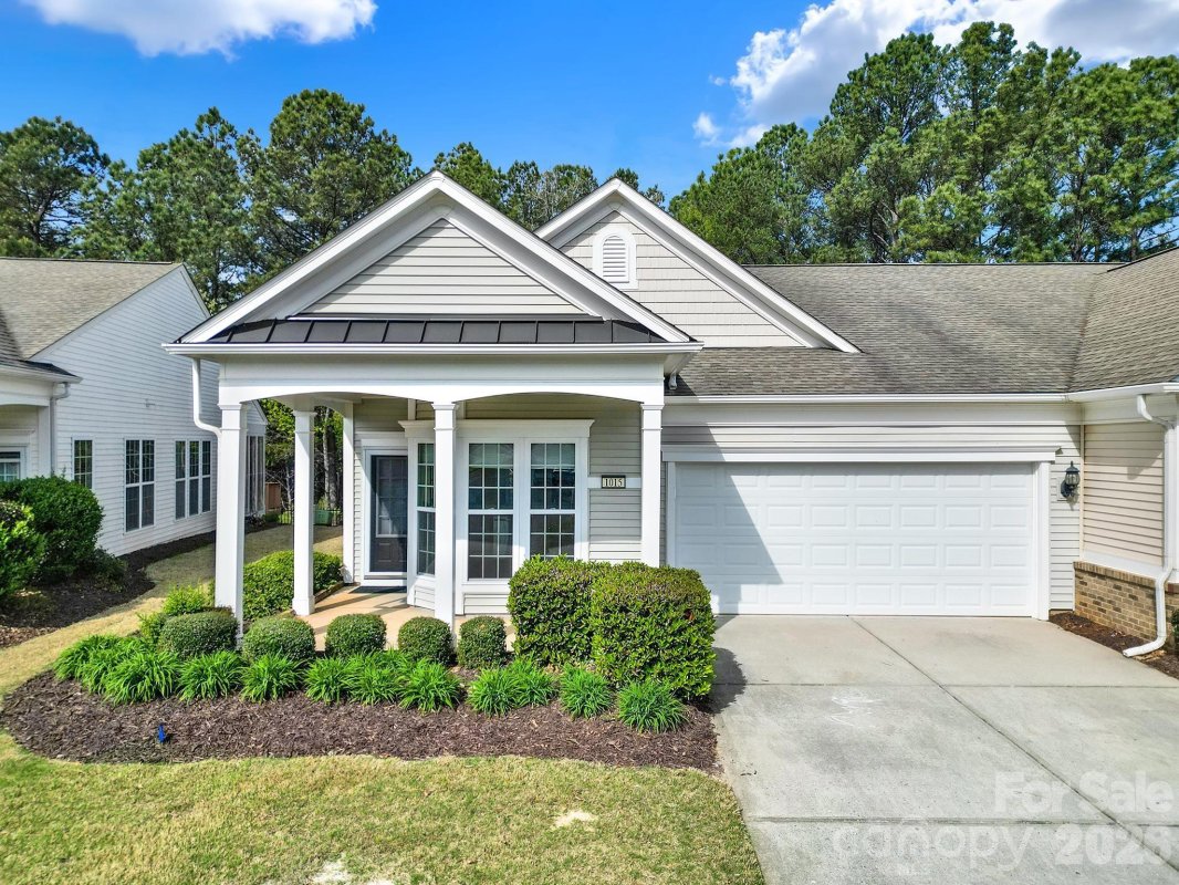 1015 Sweetleaf Drive