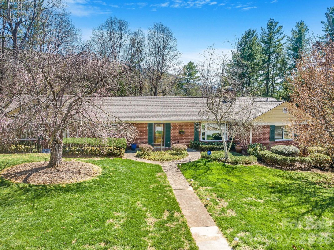 4 Dogwood Road
