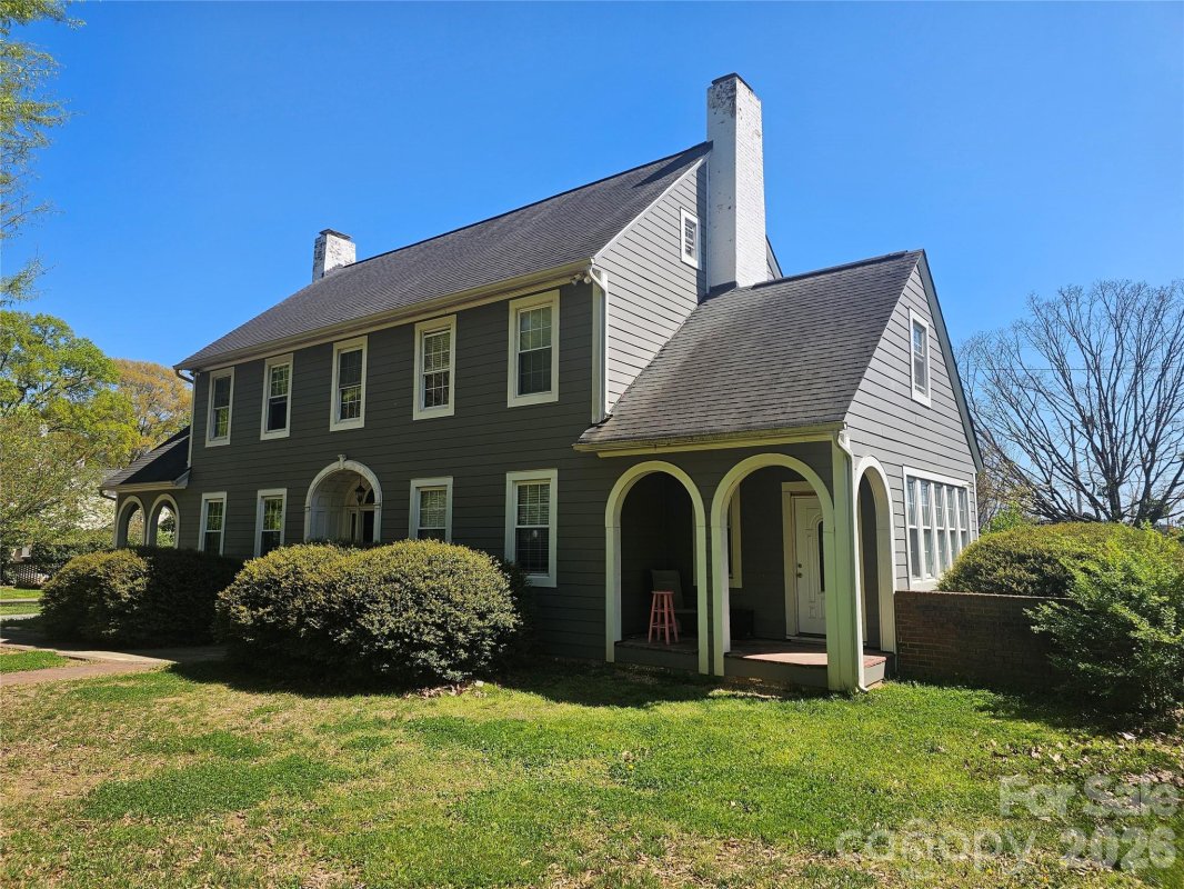 2307 Armstrong Circle