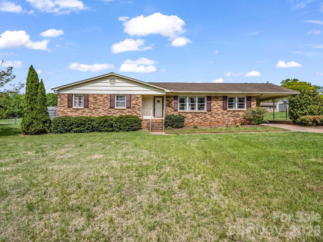 810 Surry Drive