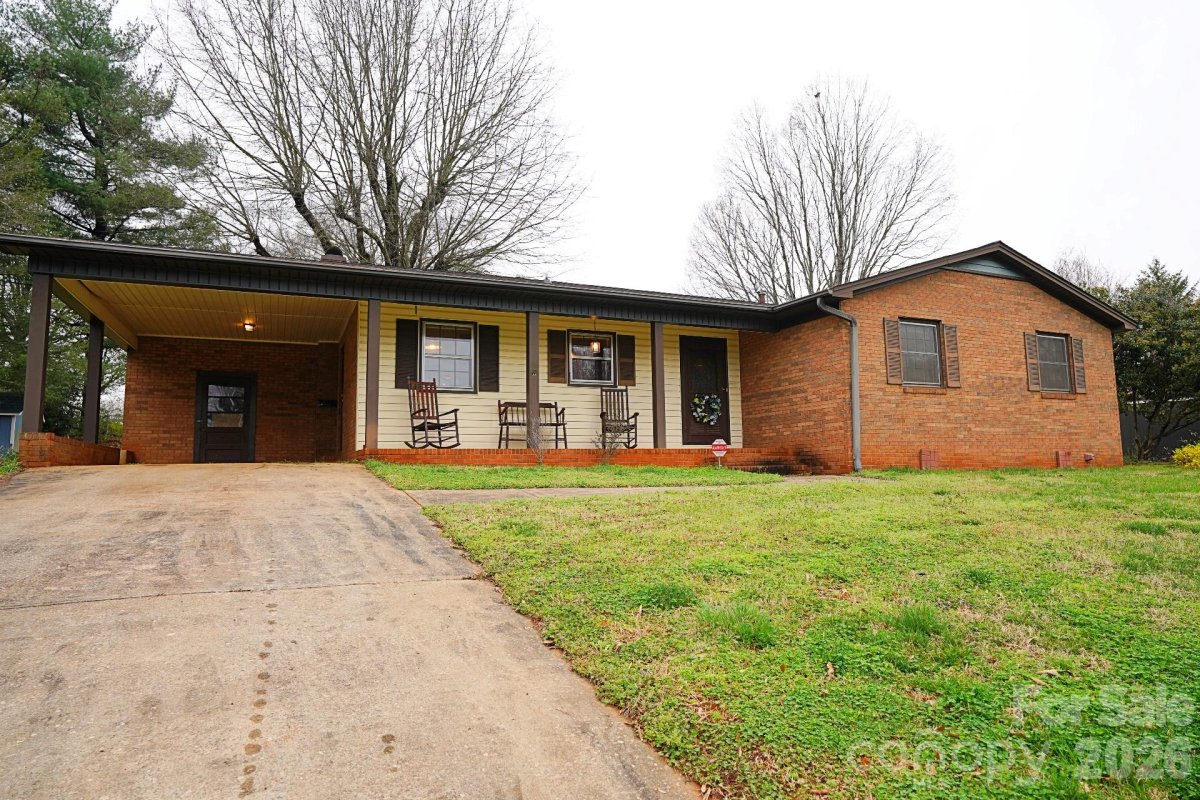 915 Woods Drive