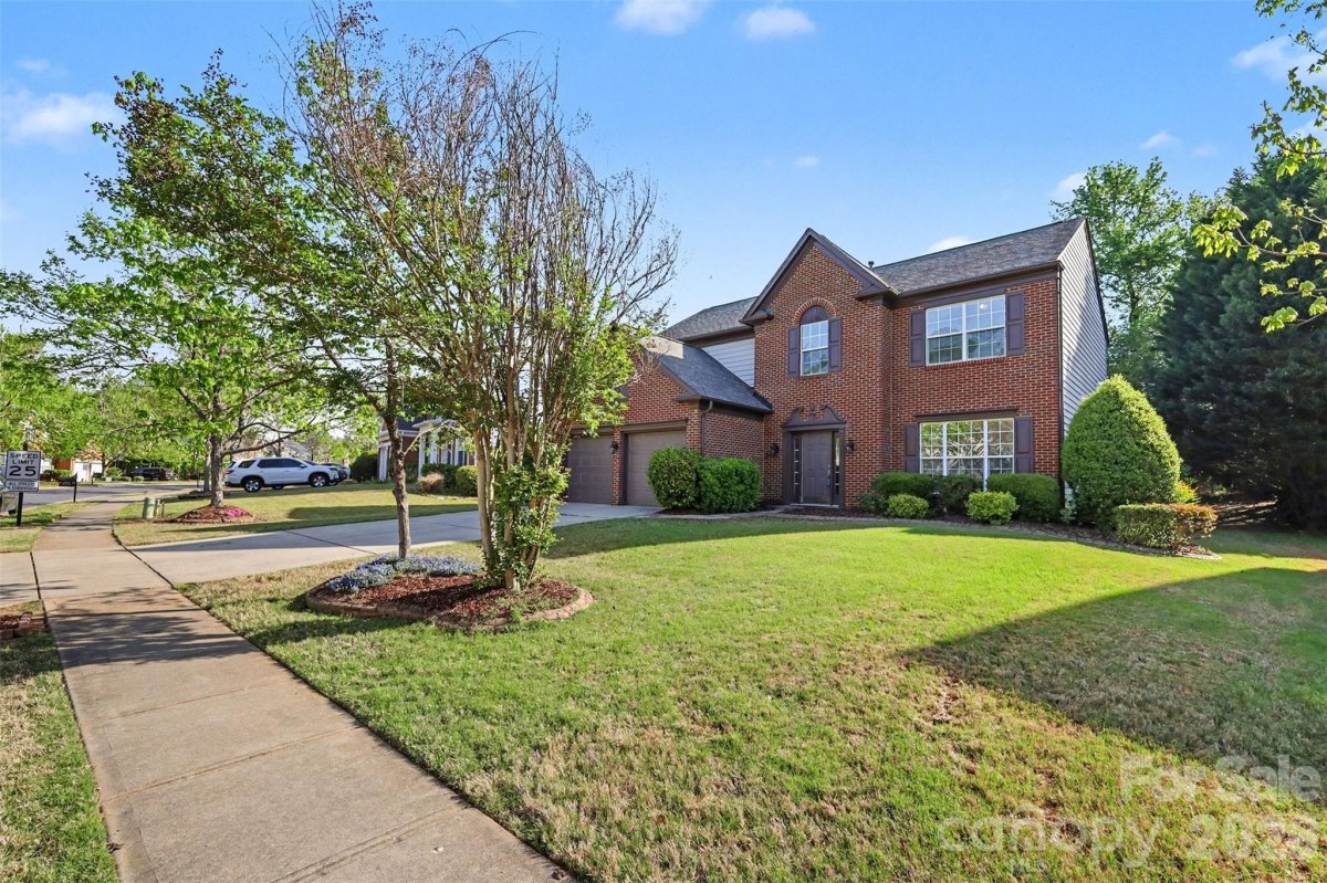 9144 Linden Tree Lane