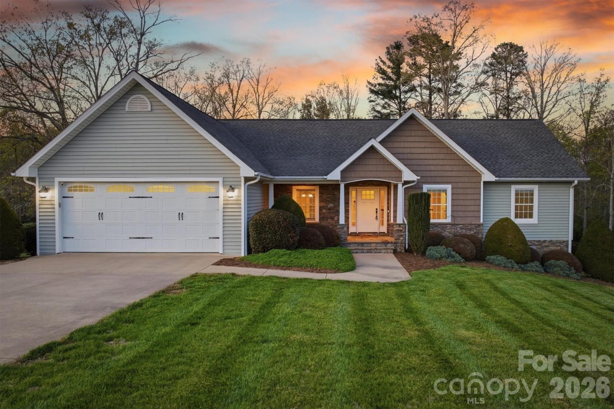 5205 South Oak Circle
