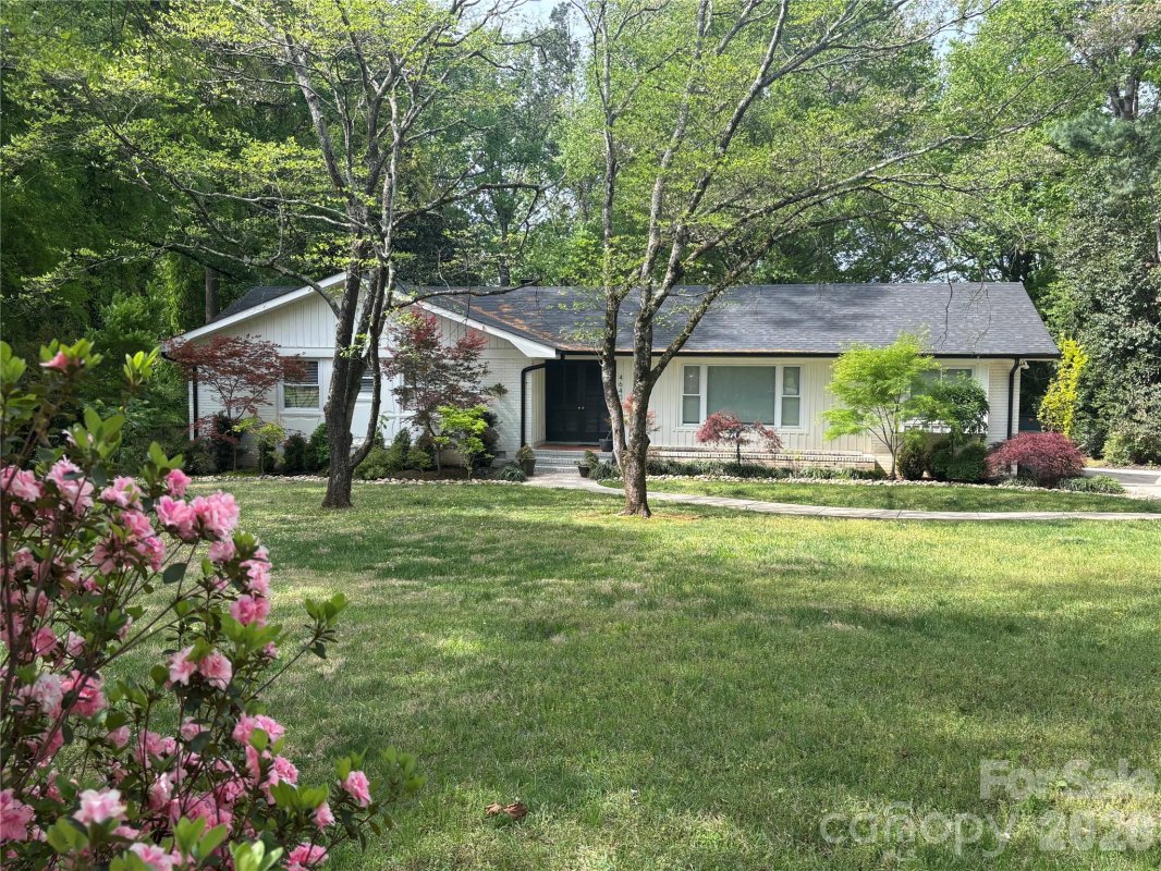 4640 Town And Country Drive