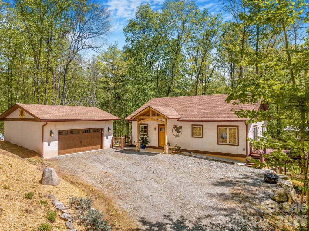 446 Amanda Drive
