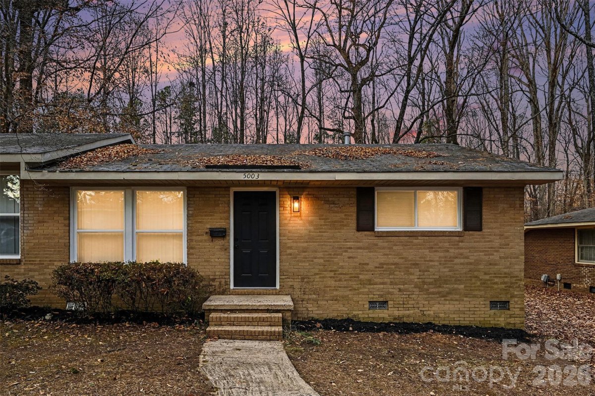 5001 5003 Lakecrest Drive