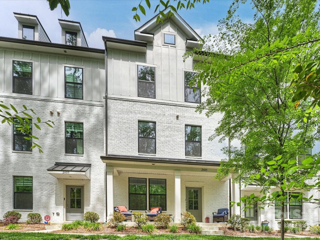 2405 Magnolia Blossom Way