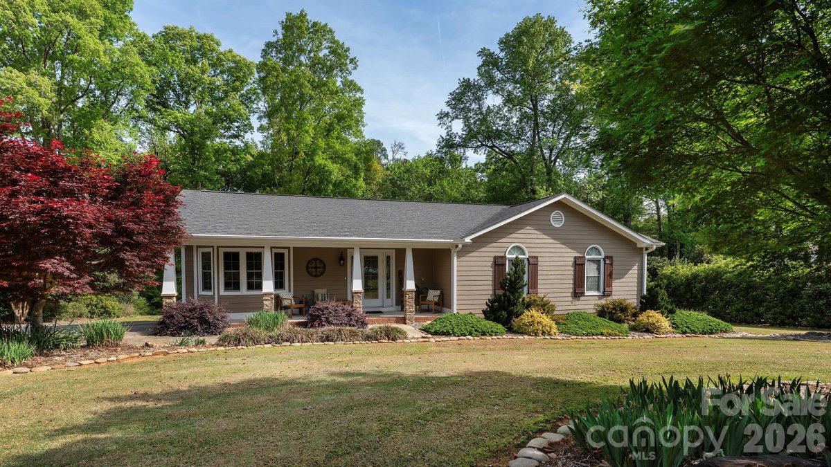 2322 Bearskin Lane