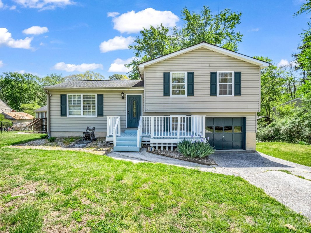 227 Bradshaw Avenue