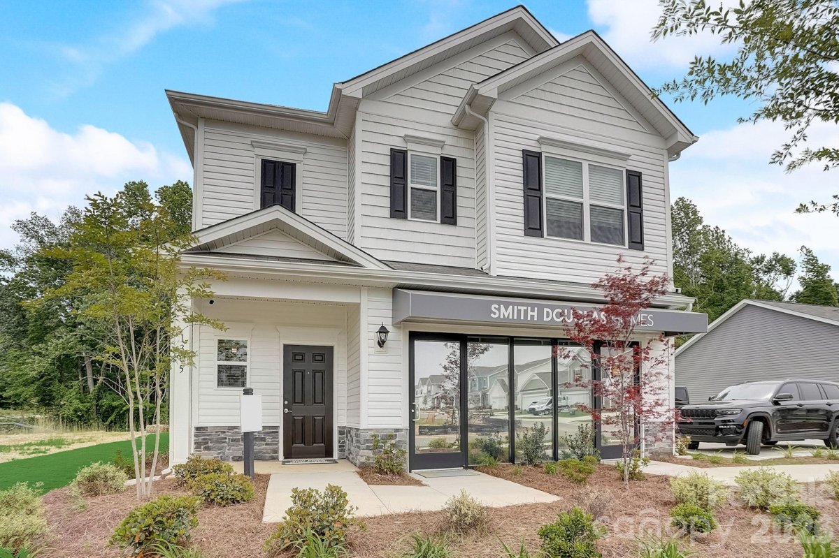 1305 Red River Drive