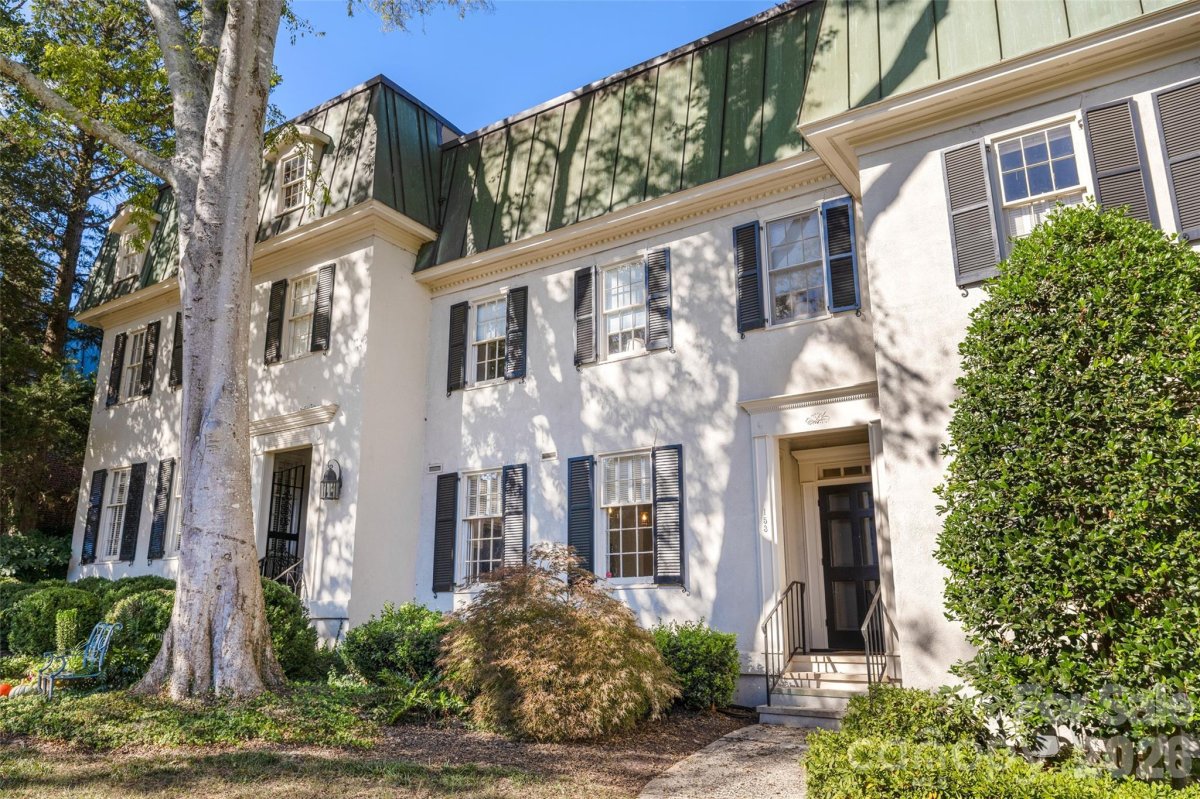 153 Perrin Place