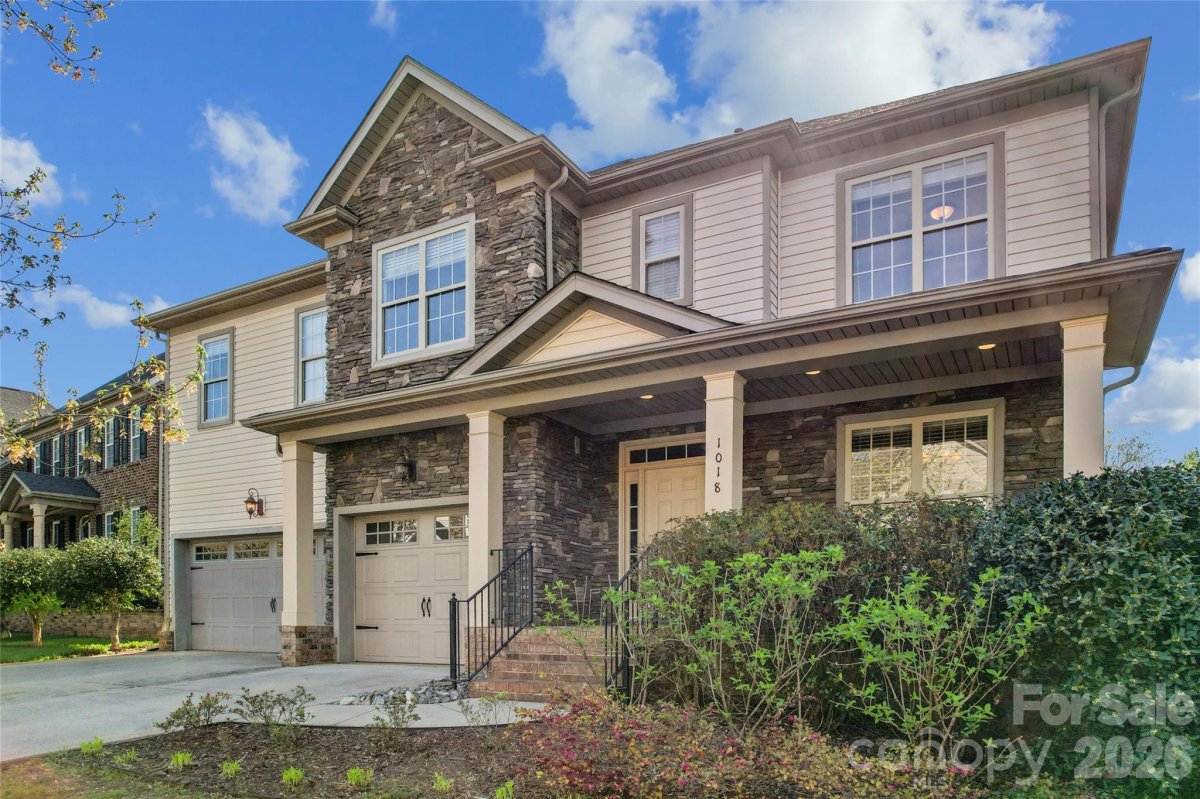 1018 Victoria Blake Lane