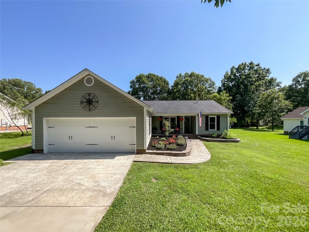 103 Woodland Lane