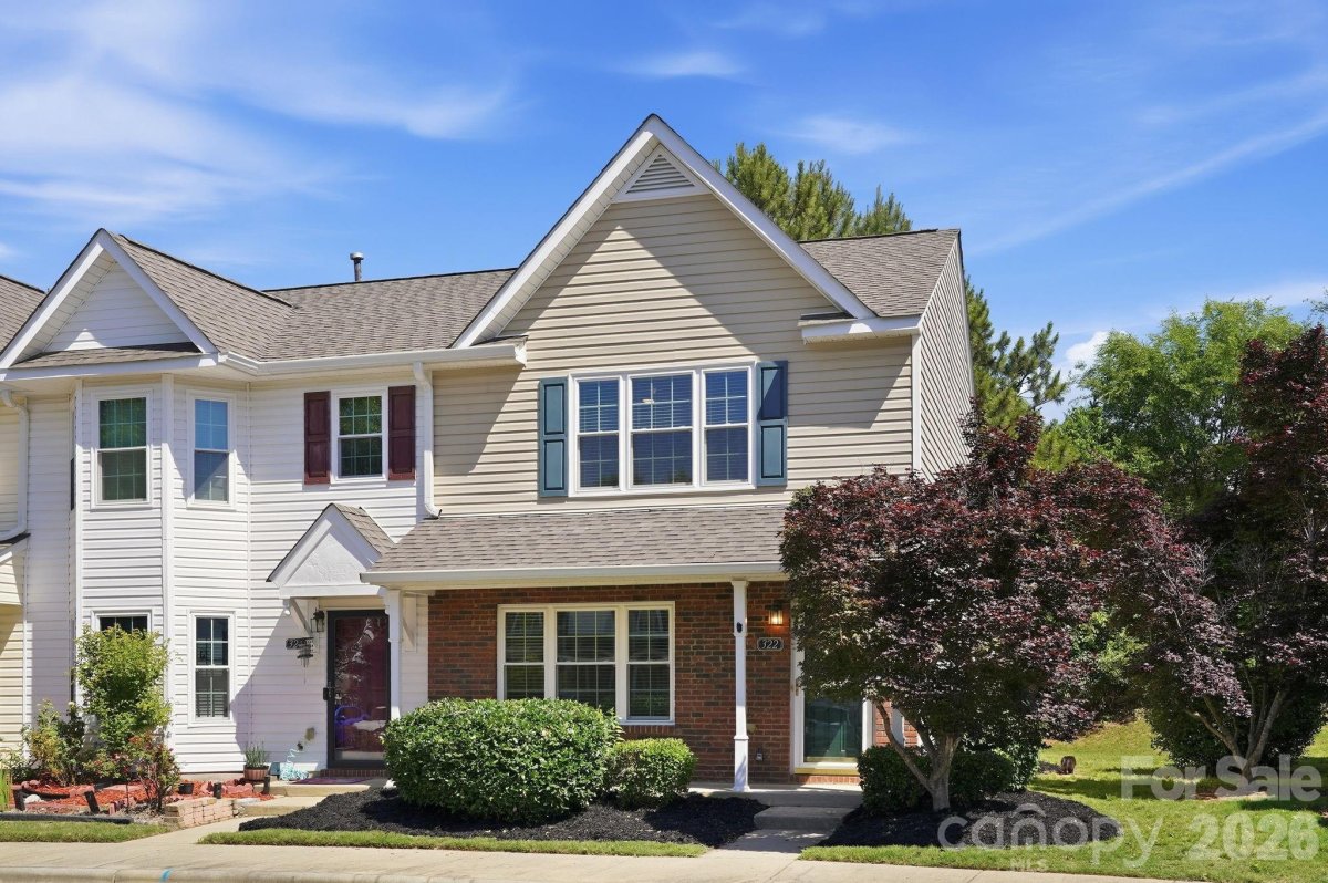 322 Deep Water Lane