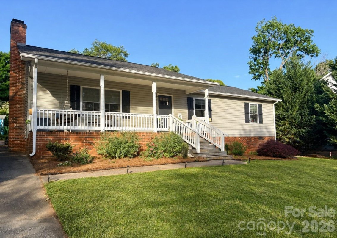 1704 Cardinal Court
