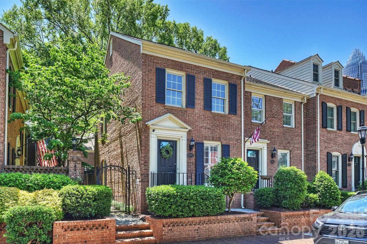 520 N Poplar Street