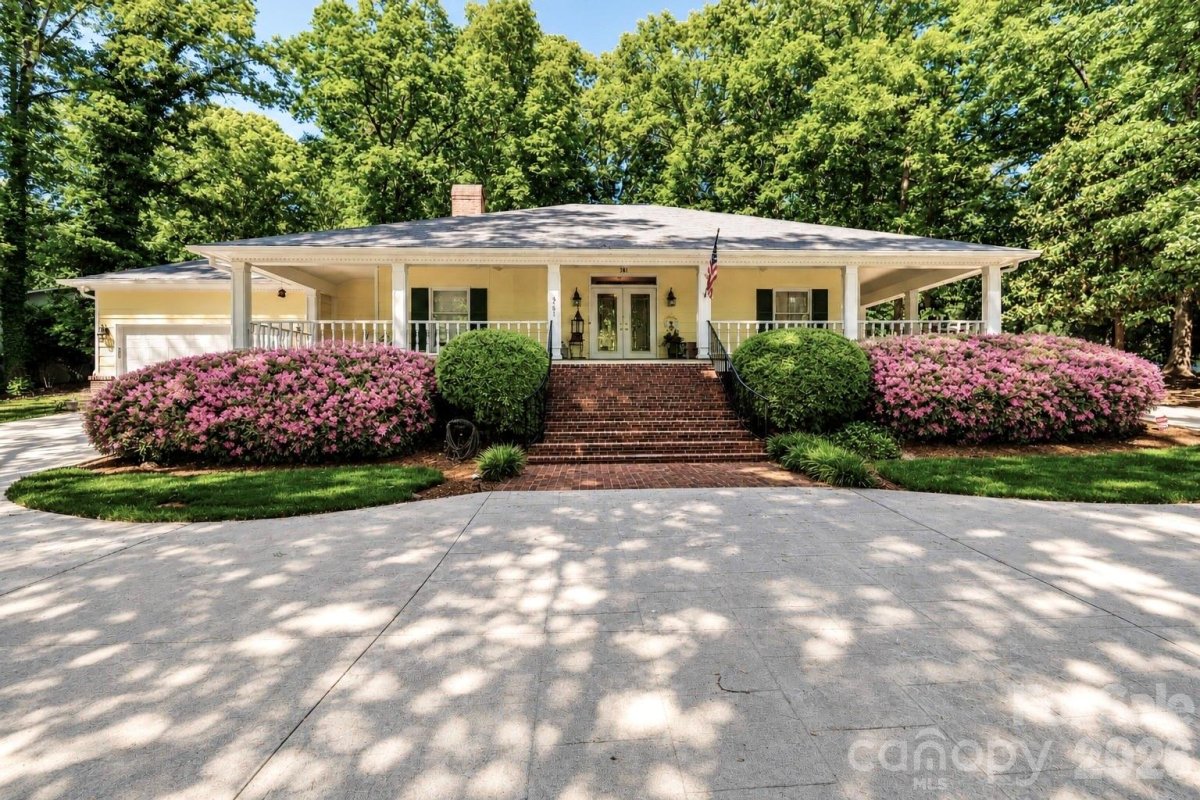 361 Gleneagles Road