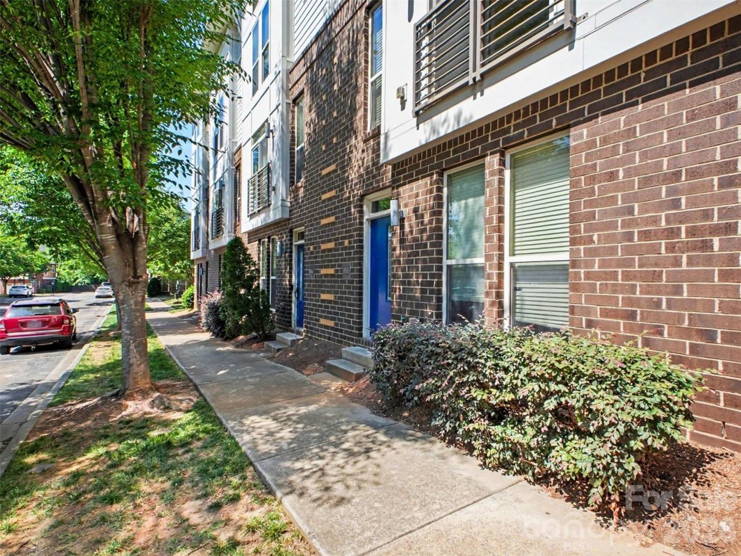 951 Warren Burgess Lane
