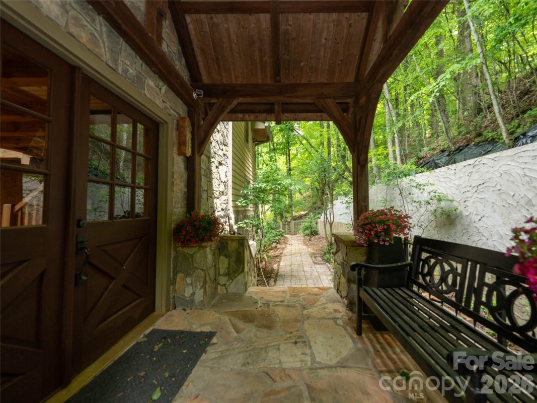 82 Red Oak Drive