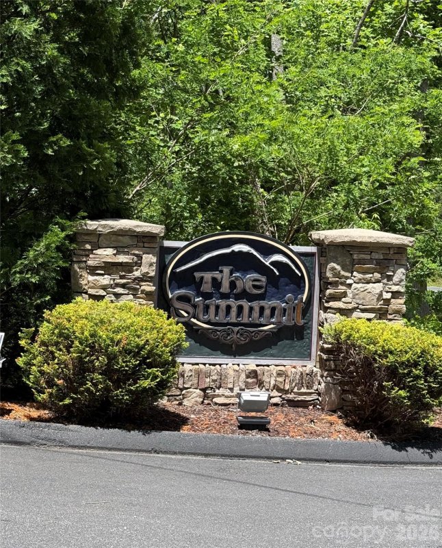 11 Summit Parkway