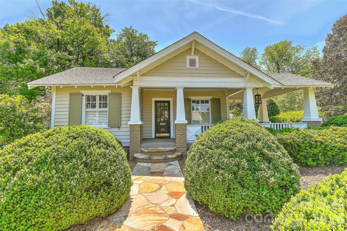 321 Circle Avenue