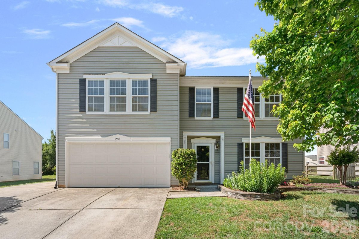 1918 Leesburg Drive