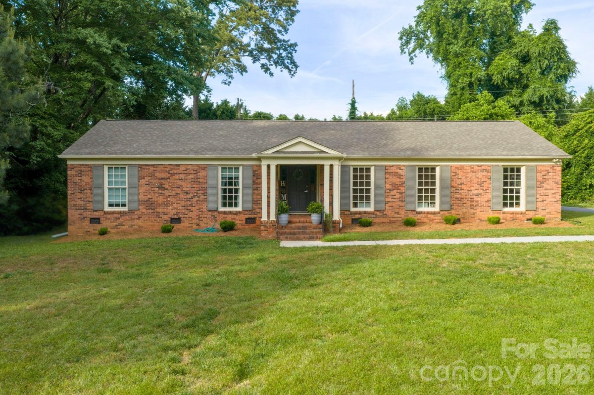 2186 Wentworth Drive