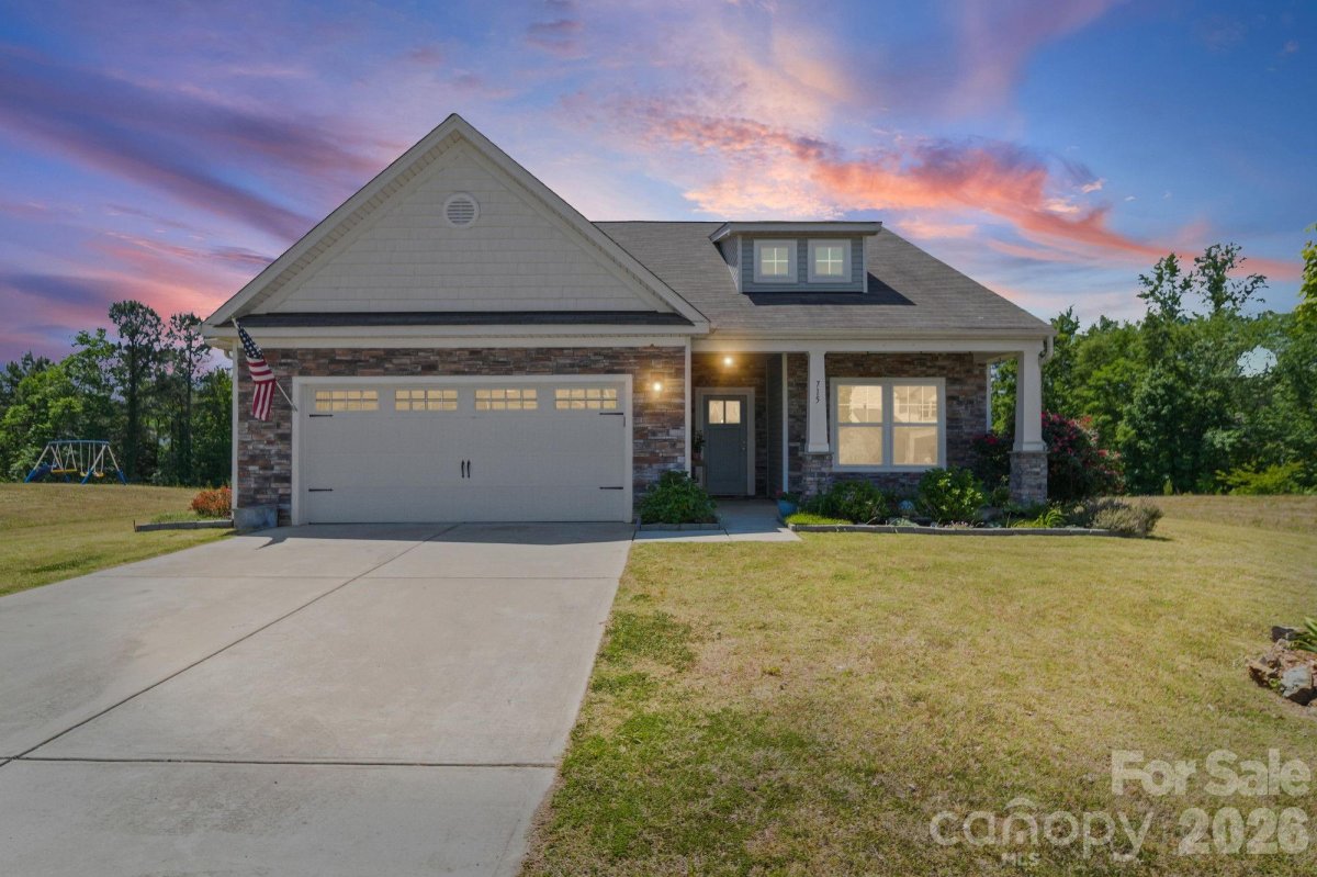 715 Lexington Drive