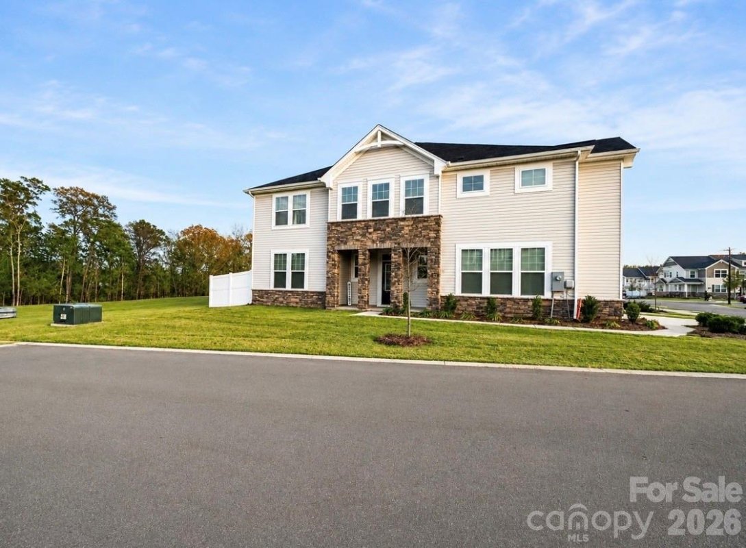 14618 Tamarack Drive