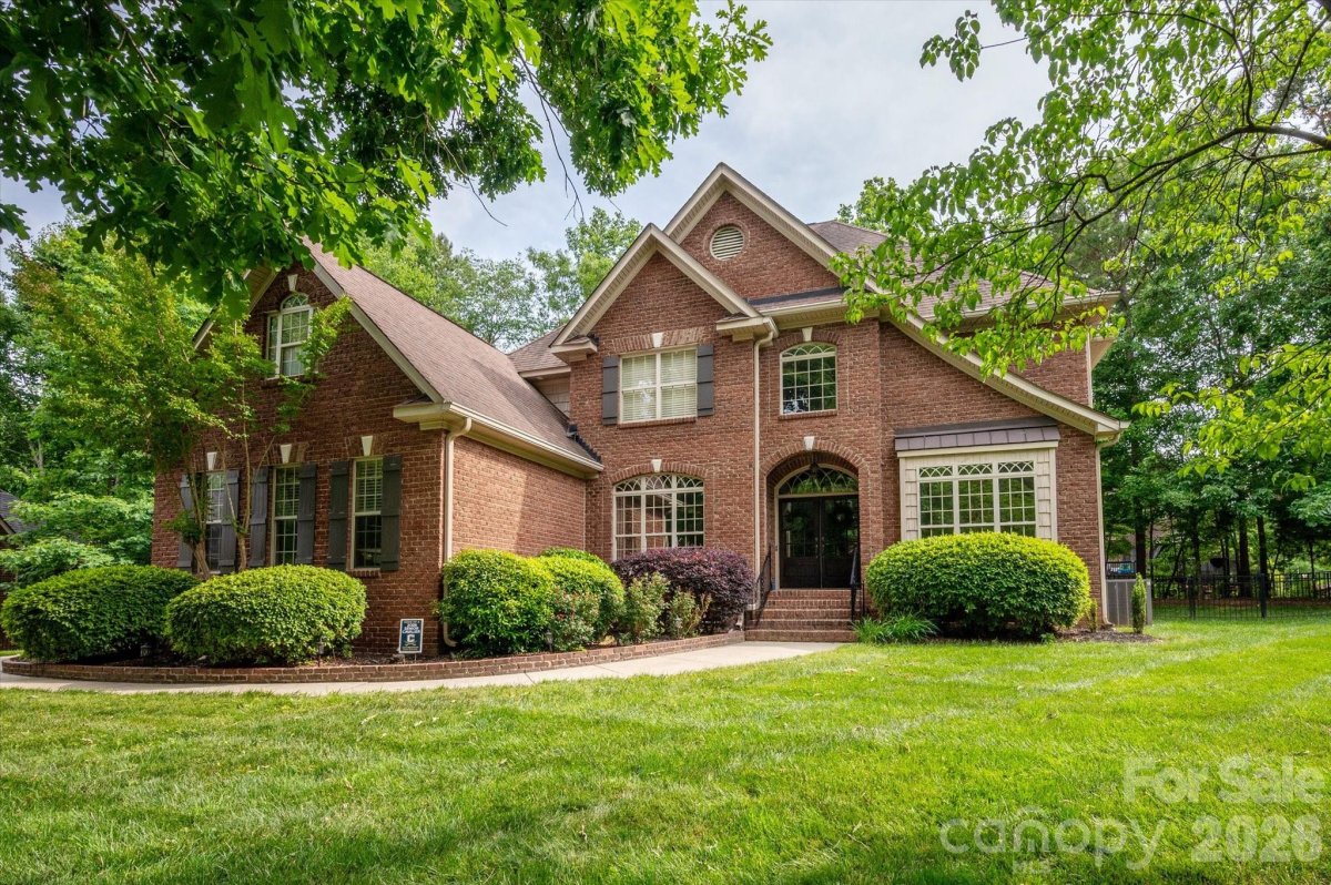 8905 Herbert Lane