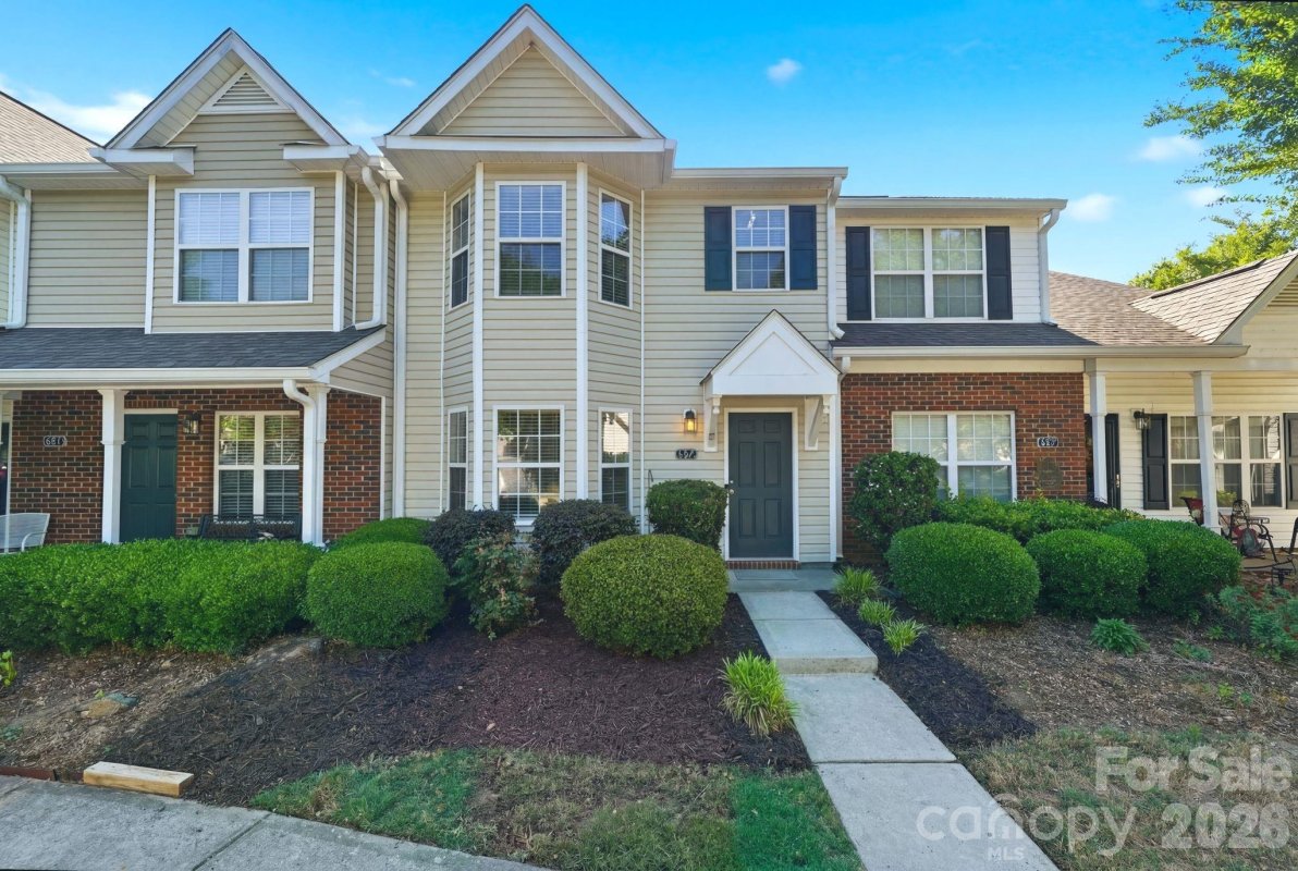 687 Rock Lake Glen