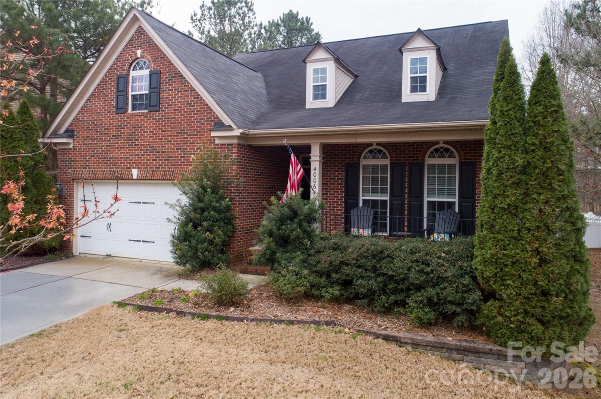 4006 Hickory View Drive
