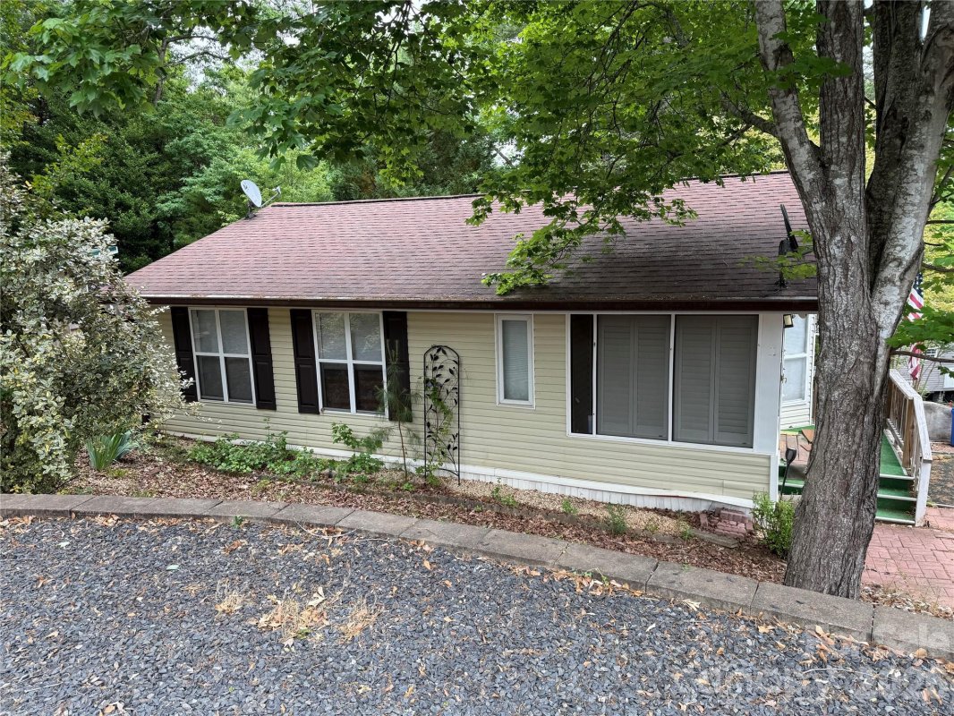 128 Indian Harbor Trail